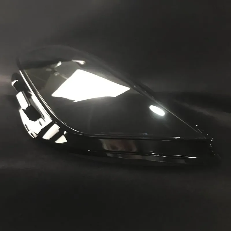Стекло фары Audi A4 B9 (2019-2022) lift (right)